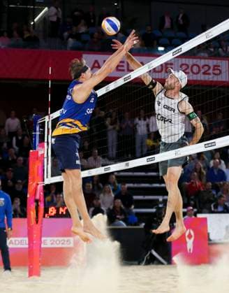 Beach volleyball, Beachvolleyball World Championship, WM, Weltmeisterschaft David Ahman and Jonatan Hellvig (SWE) v Nils Ehlers and Clemens Wickler (GER) during the Semi Final match of the Beach Volleyball World Championships at The Drive in Adelaide, Saturday, November 22, 2025. ( NO ARCHIVING, EDITORIAL USE ONLY ADELAIDE SOUTH AUSTRALIA AUSTRALIA  Copyright: xMATTxTURNERx 20251122130490052917