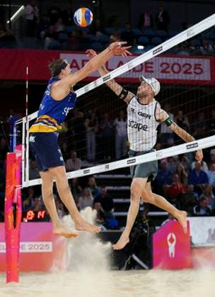 Beach volleyball, Beachvolleyball World Championship, WM, Weltmeisterschaft David Ahman and Jonatan Hellvig (SWE) v Nils Ehlers and Clemens Wickler (GER) during the Semi Final match of the Beach Volleyball World Championships at The Drive in Adelaide, Saturday, November 22, 2025. ( NO ARCHIVING, EDITORIAL USE ONLY ADELAIDE SOUTH AUSTRALIA AUSTRALIA  Copyright: xMATTxTURNERx 20251122163625583404