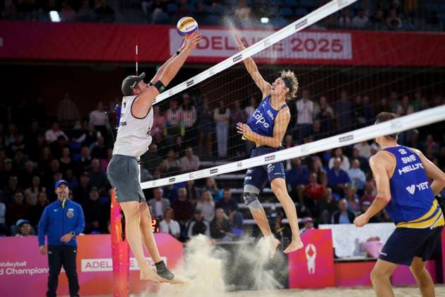 Beach volleyball, Beachvolleyball World Championship, WM, Weltmeisterschaft Jonatan Hellvig (SWE) spikes against Nils Ehlers and Clemens Wickler (GER) during the Semi Final match of the Beach Volleyball World Championships at The Drive in Adelaide, Saturday, November 22, 2025. ( NO ARCHIVING, EDITORIAL USE ONLY ADELAIDE SOUTH AUSTRALIA AUSTRALIA  Copyright: xMATTxTURNERx 20251122197256109448