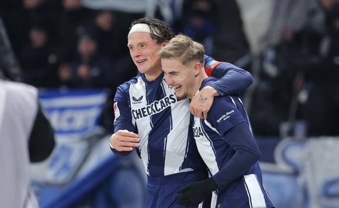 Marten Winkler cheers after 1 0 with Fabian Reese Joy Emotion Jubilation Sport Football Soccer DFL 2 Bundesliga Men 13 Matchday Season 2025 2026 21 11 2025 Hertha BSC Berlin vs Eintracht Braunschweig BTSV DFL regulations prohibit any use of photographs as image sequences and or quasi video