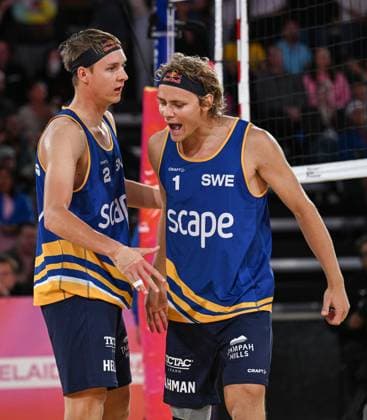 251122 Jonatan Hellvig and David Ahman of Sweden reacts on winning a point during The Beach Volleyball World Championships Semi Final on November 22, 2025 in Adelaide Photo Michael Errey BILDBYRAN kod XY XY0085 beachvolleyboll beach volleyball sandvolleyball world championships semi finals bbeng semifinal  Copyright: MichaelxErrey BB251122BB310