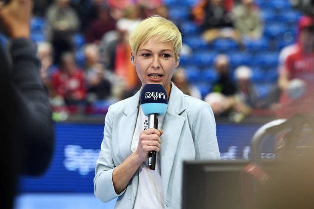 Anett Sattler Dyn Moderator , GER, MT Melsungen SG Flensburg Handewitt, Handball, 1 Bundesliga, 13 Matchday, Season 2025 2026, 21 11 2025, GER, MT Melsungen SG Flensburg Handewitt, Handball, 1 Bundesliga, 13 Matchday, Season 2025 2026, 21 11 2025 Kassel Copyright: xEibner-Pressefotox xRolandxSippelx EP_RSL