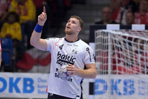 Johannes Golla SG Flensburg Handewitt 4 , GER, MT Melsungen SG Flensburg Handewitt, Handball, 1 Bundesliga, 13 Matchday, Season 2025 2026, 21 11 2025, GER, MT Melsungen SG Flensburg Handewitt, Handball, 1 Bundesliga, 13 Matchday, Season 2025 2026, 21 11 2025 Kassel Copyright: xEibner-Pressefotox xRolandxSippelx EP_RSL