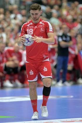 Florian Drosten MT Melsungen 18 on seven-meter penalty , GER, MT Melsungen SG Flensburg Handewitt, Handball, 1 Bundesliga, Matchday 13, Season 2025 2026, 21 11 2025, GER, MT Melsungen SG Flensburg Handewitt, Handball, 1 Bundesliga, Matchday 13, Season 2025 2026, 21 11 2025 Kassel Copyright: xEibner-Pressefotox xRolandxSippelx EP_RSL