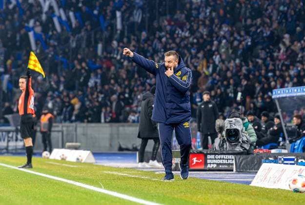Soccer, Men, Season 2025 2026, 2 Bundesliga 13 Matchday , Hertha BSC Eintracht Braunschweig, Coach Heiner Backhaus Braunschweig , 21 11 2025, Copyright: xSebastianxRäppold MatthiasxKochx