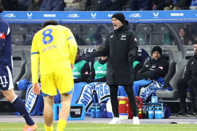 DEU, DFL, 2 FBL, Hertha BSC vs Eintracht Braunschweig, 21 11 2025, Berliner Olympiastadion, Berlin, DEU, DFL, 2 FBL, Hertha BSC vs Eintracht Braunschweig, im Bild Cheftrainer Stefan Leitl Hertha BSC Berlin DFL regulations prohibit any use of Photographs as image sequences and or quasi video nordphotoxGmbHx xEngler nph00076