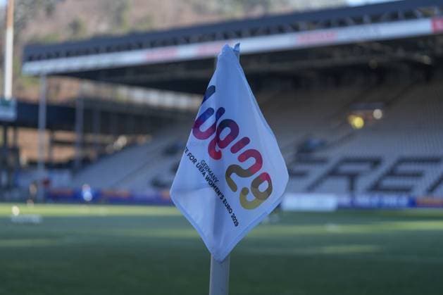 Corner flag, Application UEFA Euro 2029 , Germany, Football, GooglePixel Womens Bundesliga, 11 Matchday, 2025 2026, SC Freiburg vs FC Carl Zeiss Jena, 22 11 2025, Dreisamstadion, Freiburg, Germany DFB REGULATIONS PROHIBIT ANY USE OF PHOTOGRAPHS AS IMAGE SEQUENCES AND OR QUASI VIDEO Freiburg Dreisamstadion Baden Wuerttemberg Germany Copyright: xArnexAmbergx