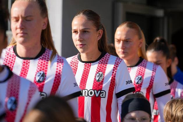 Soccer, Google Pixel Womens Bundesliga, 11 Matchday, 2025 2026, SC Freiburg vs Carl Zeiss Jena, 22 11 2025, Dreisamstadion, Freiburg, Maj Schneider SC Freiburg, Women 15 Freiburg Dreisamstadion Baden Württemberg Germany Copyright: xFINLEYxMÖRCHx