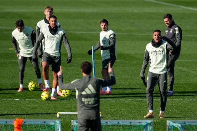 November 22, 2025, Valdebebas, Madrid, Spain: Kylian Mbappe during the training day of Real Madrid ahead the Spanish League, LaLiga EA Sports, football match against Elche CF at Ciudad Deportiva Real Madrid on November 22, 2025, in Valdebebas, Madrid, Spain. Valdebebas Spain - ZUMAa181 20251122_zaa_a181_005 Copyright: xOscarxJ.xBarrosox