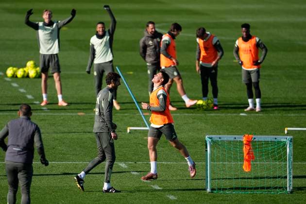 November 22, 2025, Valdebebas, Madrid, Spain: Arda Guler during the training day of Real Madrid ahead the Spanish League, LaLiga EA Sports, football match against Elche CF at Ciudad Deportiva Real Madrid on November 22, 2025, in Valdebebas, Madrid, Spain. Valdebebas Spain - ZUMAa181 20251122_zaa_a181_006 Copyright: xOscarxJ.xBarrosox