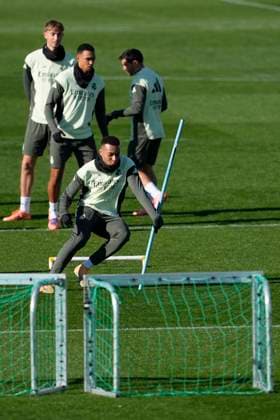 November 22, 2025, Valdebebas, Madrid, Spain: Kylian Mbappe during the training day of Real Madrid ahead the Spanish League, LaLiga EA Sports, football match against Elche CF at Ciudad Deportiva Real Madrid on November 22, 2025, in Valdebebas, Madrid, Spain. Valdebebas Spain - ZUMAa181 20251122_zaa_a181_026 Copyright: xOscarxJ.xBarrosox