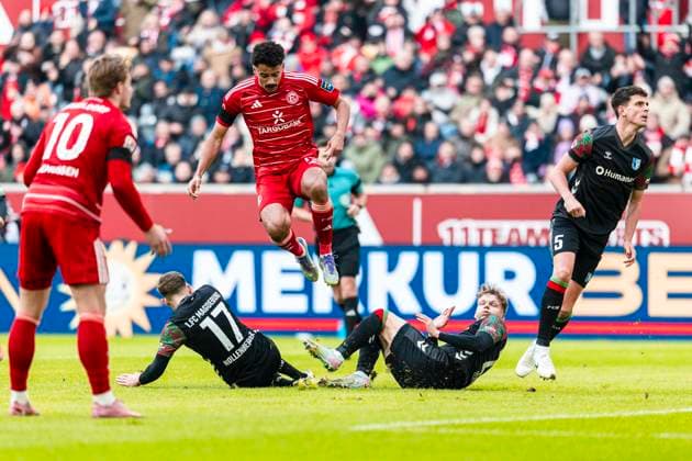 2 Soccer Bundesliga Fortuna Düsseldorf vs 1 FC Magdeburg, 22 11 2025 DUESSELDORF, GERMANY NOVEMBER 22 Emmanuel Iyoha Fortuna Düsseldorf, 19 during the Bundesliga match 2 Soccer Bundesliga Fortuna Düsseldorf vs 1 FC Magdeburg at MERKUR SPIEL ARENA on matchday 11 of Bundesliga 1 November 22, 2025 in Duesseldorf, Germany DFL REGULATIONS PROHIBIT ANY USE OF PHOTOGRAPHS AS IMAGE SEQUENCES AND OR QUASI VIDEO Copyright: xBEAUTIFULxSPORTS KennyxBeelex