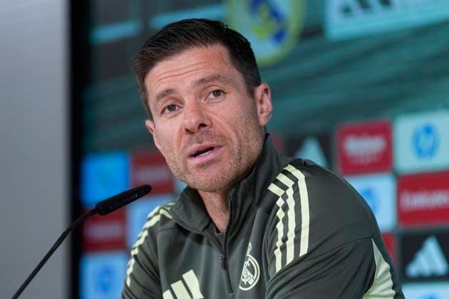 November 22, 2025, Valdebebas, Madrid, Spain: Xabi Alonso, head coach of Real Madrid, attends his press conference, PK, Pressekonferenz during the training day of Real Madrid ahead the Spanish League, LaLiga EA Sports, football match against Elche CF at Ciudad Deportiva Real Madrid on November 22, 2025, in Valdebebas, Madrid, Spain. Valdebebas Spain - ZUMAa181 20251122_zaa_a181_028 Copyright: xOscarxJ.xBarrosox