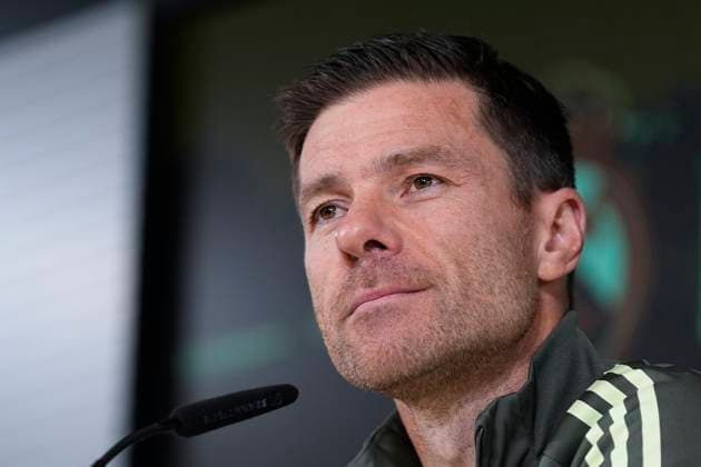November 22, 2025, Valdebebas, Madrid, Spain: Xabi Alonso, head coach of Real Madrid, attends his press conference, PK, Pressekonferenz during the training day of Real Madrid ahead the Spanish League, LaLiga EA Sports, football match against Elche CF at Ciudad Deportiva Real Madrid on November 22, 2025, in Valdebebas, Madrid, Spain. Valdebebas Spain - ZUMAa181 20251122_zaa_a181_033 Copyright: xOscarxJ.xBarrosox