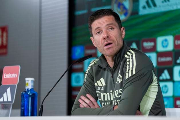 November 22, 2025, Valdebebas, Madrid, Spain: Xabi Alonso, head coach of Real Madrid, attends his press conference, PK, Pressekonferenz during the training day of Real Madrid ahead the Spanish League, LaLiga EA Sports, football match against Elche CF at Ciudad Deportiva Real Madrid on November 22, 2025, in Valdebebas, Madrid, Spain. Valdebebas Spain - ZUMAa181 20251122_zaa_a181_039 Copyright: xOscarxJ.xBarrosox
