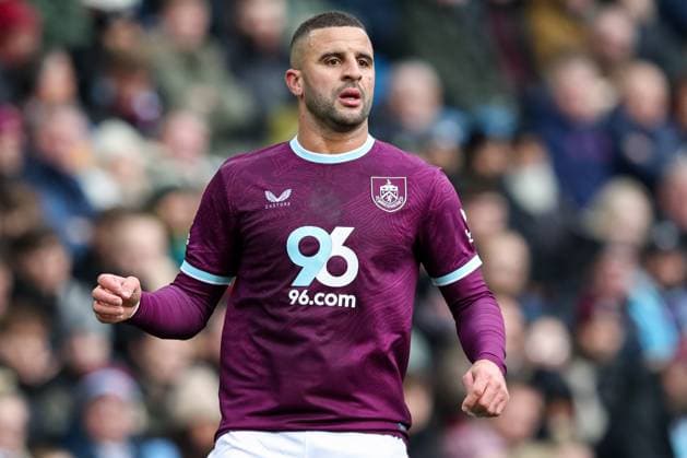 Premier League Burnley v Chelsea Kyle Walker of Burnley during the Premier League match Burnley vs Chelsea at Turf Moor, Burnley, United Kingdom, 22nd November 2025 (Photo by Jorge Horsted News Images) Burnley Turf Moor Lancashire United Kingdom Copyright: xJorgexHorsted NewsxImagesx