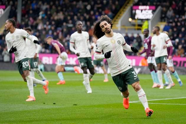 Burnley v Chelsea FC, Burnley, UK - 22 Nov 2025 Marc Cucurella of Chelsea FC during the Premier League match between Burnley and Chelsea FC at Turf Moor, Burnley on 22 November 2025 ( Burnley Turf Moor Burnley England Copyright: xHarryxCornish PPAUKx PPA-231053