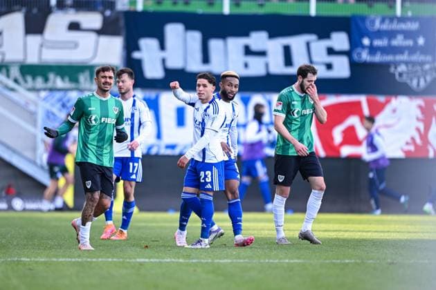 22 11 2025, Football, 2 Bundesliga, Season 2025 2026, Matchday 13, Preußen Münster FC Schalke 04, Soufiane El Faouzi FC Schalke 04 xRHR PHOTO YYx Copyright: KROEGER RHR-FOTOx RHR-FOTO YY