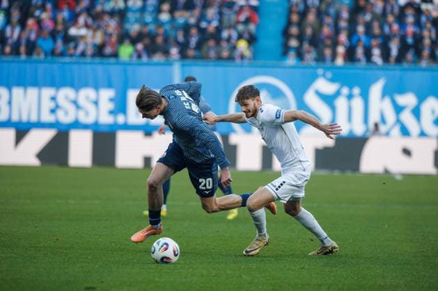 left Ryan Naderi Rostock vs Luca Trslic FCS GER, FC Hansa Rostock vs 1 FC Schweinfurth 05, Soccer, Men, 3 Liga, Matchday 15, Season 2025 2026, 22 11 2025 Rostock Ostseestadion Mecklenburg Vorpommern Germany