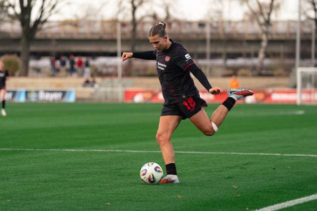 Julia Mickenhagen (Bayer Leverkusen, 18) during the Google Pixel Frauen Bundesliga game between Bayer 04 Leverkusen and SGS Essen at Ulrich - Haberland Stadium in Levekusen, Germany Copyright: xLeoniexKiehlx xSPPx Sportspressphoto_SPR64653