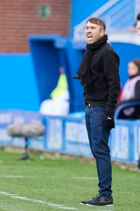 November 22, 2025, Vitoria, Alava, SPAIN: Eduardo Coudet head coach of Deportivo Alaves reacts during the LaLiga EA Sports match between Deportivo Alaves and RC Celta de Vigo at Mendizorrotza on November 22, 2025, in Vitoria, Spain. Vitoria SPAIN - ZUMAa181 20251122_zaa_a181_046 Copyright: xRicardoxLarreinax