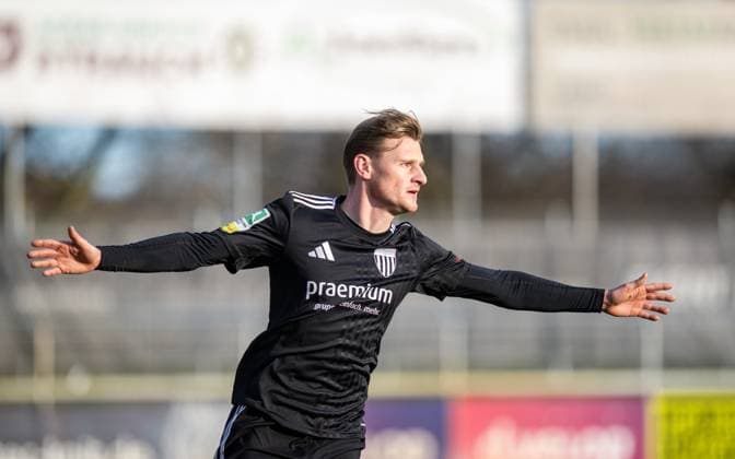 Soccer, Season 2025 2026, Regionalliga West, 22 11 2025, Matchday 16, Men, 1 FC Bocholt black vs FC Schalke 04 U23 white Jonas Carls 1 FC Bocholt , Bocholt Stadion am Huenting Nordrhein Westfalen Germany 251122_fb_1fc-bocholt_schalke-04_u23_46314
