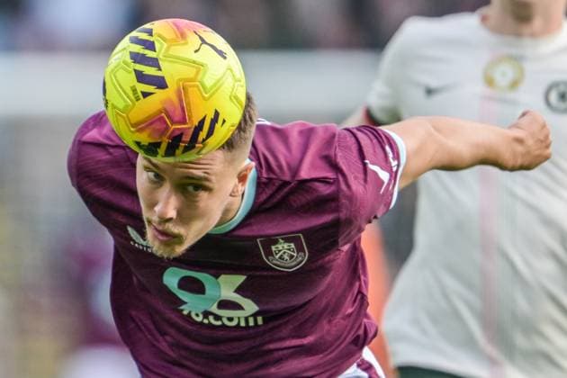 22nd November 2025; Turf Moor, Burnley, Lancashire, England; Premier League Football, Burnley versus Chelsea; Maxime Esteve of Burnley controls the loose high ball  LeexDurkin