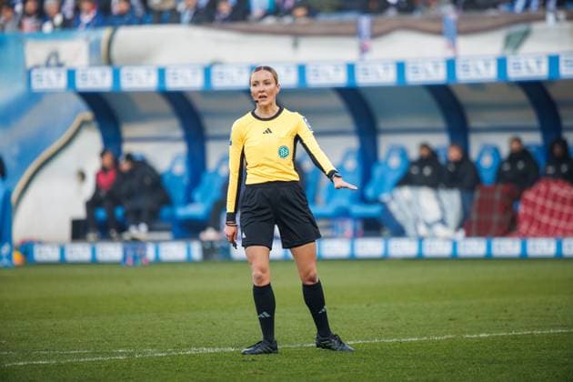 Referee Fabienne Michel GER, FC Hansa Rostock vs 1 FC Schweinfurth 05, Soccer, Men, 3 Liga, 15 Matchday, Season 2025 2026, 22 11 2025 Rostock Ostseestadion Mecklenburg Vorpommern Germany
