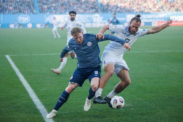 left Andreas Voglsammer Rostock vs Kristian Böhnlein FCS GER, FC Hansa Rostock vs 1 FC Schweinfurth 05, Football, Men, 3 Liga, Matchday 15, Season 2025 2026, 22 11 2025 Rostock Ostseestadion Mecklenburg Vorpommern Germany