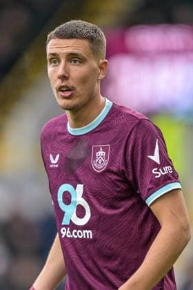 22nd November 2025; Turf Moor, Burnley, Lancashire, England; Premier League Football, Burnley versus Chelsea; Maxime Esteve of Burnley  LeexDurkin