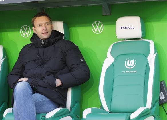 Football, Men, Season 2025 2026, 1 League, Bundesliga, Volkswagenarena, VfL Wolfsburg vs Bayer Leverkusen DFL REGULATIONS PROHIBIT ANY USE OF PHOTOGRAPHS AS IMAGE SEQUENCES AND OR QUASI VIDEO