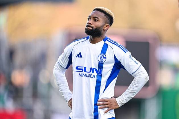22 11 2025, Football, 2 Bundesliga, Season 2025 2026, Matchday 13, Preußen Münster FC Schalke 04, Moussa Sylla FC Schalke 04 xRHR PHOTO YYx Copyright: KROEGER RHR-FOTOx RHR-FOTO YY
