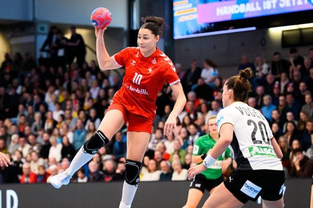 Handball, Women Laenderspiel Germany Switzerland Daphne Gautschi Switzerland Goeppeingen EWS Arena Germany