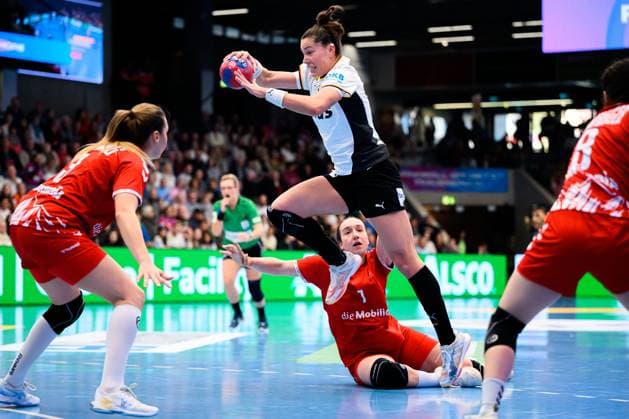 Handball, womens national match Germany Switzerland from left Kerstin Kündig Kuendig Switzerland , Emily Vogel Germany , Tabea Schmid Switzerland Goeppeingen EWS Arena Germany