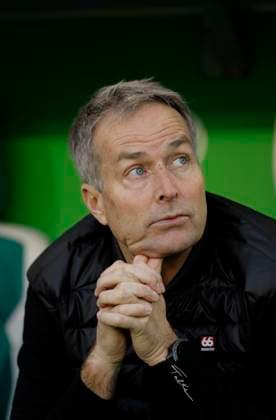 Photo Coach Kasper Hjulmand Leverkusen Soccer 1 Bundesliga, Matchday 11 on Sat 22 11 2025 VfL Wolfsburg Bayer 04 Leverkusen