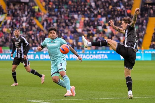 Udinese s Nicolo Zaniolo portrait in action during Udinese Calcio vs Bologna FC, Italian soccer Serie A match in Udine, Italy, November 22 2025  Copyright: xAlessioxMarini IPAxSportx xipa-agency.netx xx IPA_68247754 IPA_Agency_IPA68247754