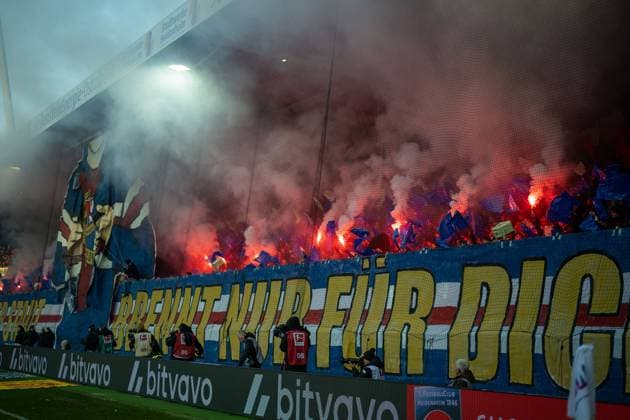 Choreo, banner, poster, poster, banner, fan action of the spectators and fans of Heidenheim, GER, 1 FC Heidenheim vs Borussia Moenchengladbach, Football, Bundesliga, Matchday 11, Season 2025 2026, 22 11 2025, DFL DFB REGULATES PROHIBIT ANY USE OF PHOTOGRAPHS AS IMAGE SEQUENCES AND OR QUASI VIDEO, GER, 1 FC Heidenheim vs Borussia Moenchengladbach, Football, Bundesliga, Matchday 11, Season 2025 2026, 22 11 2025 Heidenheim Copyright: xEibner-Pressefotox EP_EER