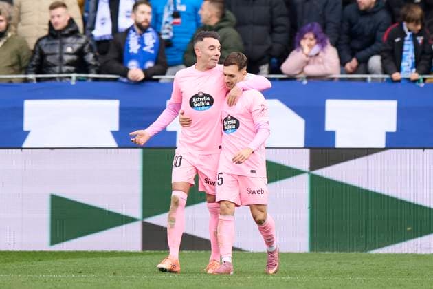 November 22, 2025, Vitoria, Alava, SPAIN: Iago Aspas of RC Celta de Vigo celebrates after scoring the team s first goal during the LaLiga EA Sports match between Deportivo Alaves and RC Celta de Vigo at Mendizorrotza on November 22, 2025, in Vitoria, Spain. Vitoria SPAIN - ZUMAa181 20251122_zaa_a181_058 Copyright: xRicardoxLarreinax