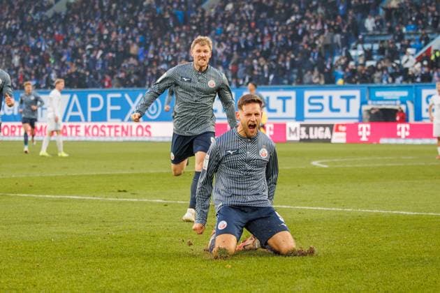 Goal celebration 1 0 in front Scorer Marco Schuster Rostock with Andreas Voglsammer Rostock GER, FC Hansa Rostock vs 1 FC Schweinfurth 05, Soccer, Men, 3 Liga, Matchday 15, Season 2025 2026, 22 11 2025 Rostock Ostseestadion Mecklenburg Vorpommern Germany
