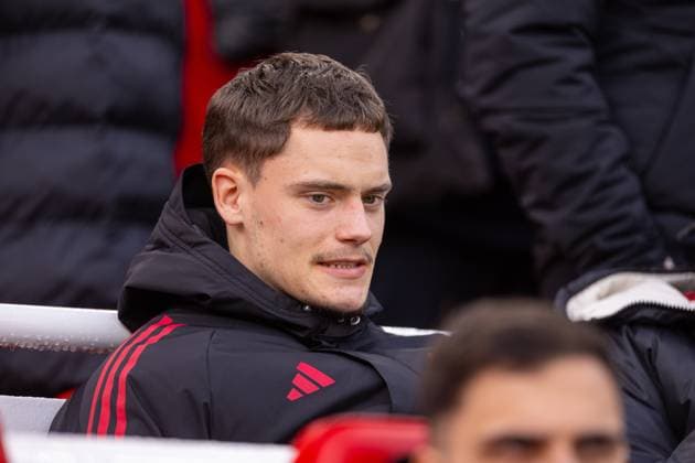 Football - FA Premier League - Liverpool FC v Nottingham Forest FC LIVERPOOL, ENGLAND - Saturday, November 22, 2025: Liverpool s Florian Wirtz before the FA Premier League match between Liverpool FC and Nottingham Forest FC at Anfield. (Photo by David Rawcliffe Propaganda) LIVERPOOL Anfield MERSEYSIDE ENGLAND  Copyright: xDavidxRawcliffex P2025-11-22-Liverpool_Nottingham_Forest-6