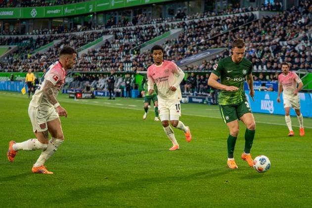 Germany, Soccer, 1 Bundesliga, Matchday 11 2025 2026 VfL Wolfsburg Bayer 04 Leverkusen on 22 11 in Wolfsburg Volkswagen Arena Yannick Gerhardt VfL Wolfsburg 31 Copyright: xSvenxHeidmannx