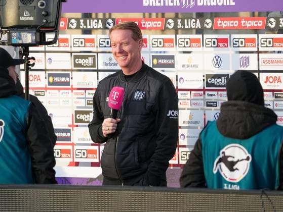 Timo Schultz Head Coach, VfL Osnabrueck at the Interview VfL Osnabrueck vs FC Ingolstadt, Football, 3 Liga, Matchday 15, Season 2025 2026, 22 11 2025 DFB REGULATIONS PROHIBIT ANY USE OF PHOTOGRAPHS AS IMAGE SEQUENCES AND OR QUASI VIDEO, VfL Osnabrueck vs FC Ingolstadt, Football, 3 Liga, Matchday 15, Season 2025 2026, 22 11 2025 Osnabrueck Copyright: xEibner-Pressefoto DamianxKruczynx EP_DKI