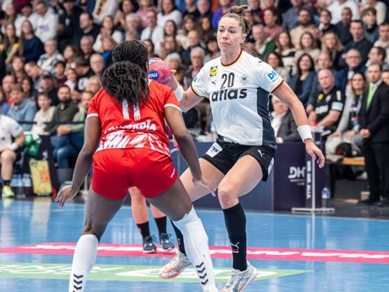 Emily Vogel Germany, 20 on the ball, Germany vs. Switzerland, handball, international match, women, 2025 2026 season, 22 11 2025, Germany vs. Switzerland, handball, international match, women, 2025 2026 season, 22 11 2025 Goeppingen Copyright: xEibner-Pressefoto MichaelxSchmidx EP_MST