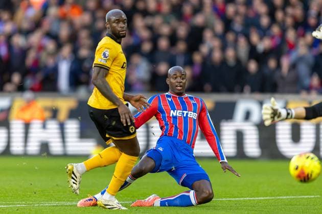 Wolverhampton Wanderers v Crystal Palace Premier League 22 11 2025. Crystal Palace forward Jean-Philippe Mateta (14) shoots at goal during the Premier League match between Wolverhampton Wanderers and Crystal Palace at Molineux, Wolverhampton, England on 22 November 2025. Editorial use only DataCo restrictions apply See www.football-dataco.com , Copyright: xManjitxNarotrax PSI-23244-0011