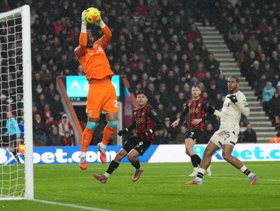 Evanilson of Bournemouth looks for an opportunity but the ball is plucked out the air by Alphonse Areola goalkeeper of West Ham United. AFC Bournemouth v West Ham United, Premier League, Football, Vitality Stadium, Bournemouth, UK - 22 Nov 2025Bournemouth Vitality Stadium United Kingdom EDITORIAL USE ONLY No use with unauthorised audio, video, data, fixture lists, club league logos or live services. Online in-match use limited to 120 images, no video emulation. No use in betting, games or single club league player publications.  Copyright: xSeanxRyan Shutterstockx 15860645r