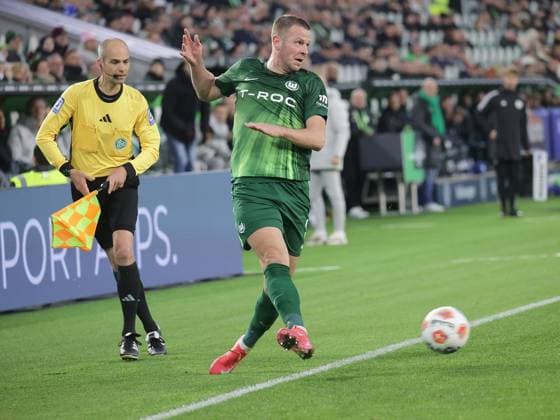 Denis Vavro VfL Wolfsburg Football, Men, Season 2025 2026, 1 Liga, Bundesliga, Volkswagenarena, VfL Wolfsburg vs Bayer Leverkusen DFL REGULATIONS PROHIBIT ANY USE OF PHOTOGRAPHS AS IMAGE SEQUENCES AND OR QUASI VIDEO