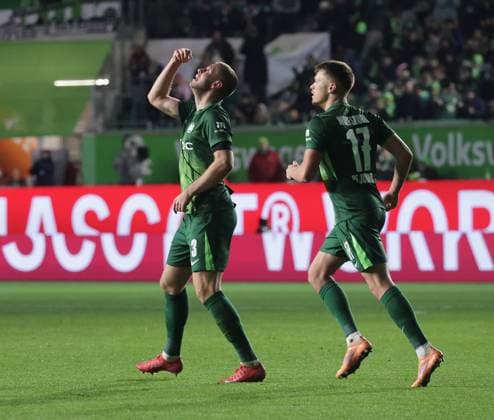 Goal celebration 1 3 Denis Vavro VfL Wolfsburg Football, Men, Season 2025 2026, 1 Liga, Bundesliga, Volkswagenarena, VfL Wolfsburg vs Bayer Leverkusen DFL REGULATIONS PROHIBIT ANY USE OF PHOTOGRAPHS AS IMAGE SEQUENCES AND OR QUASI VIDEO