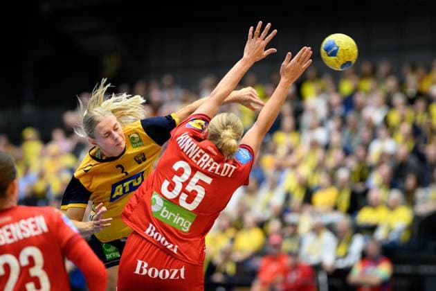 251122 Nina Koppang of Sweden during the international friendly handball match between Sweden and Denmark on November 22, 2025 in Halmstad Photo Carl Sandin BILDBYRAN code CS CS0808 handball handball handball landslaget sverige sweden danmark national team denmark dam bbeng  Copyright: CARLxSANDIN BB251122CS030