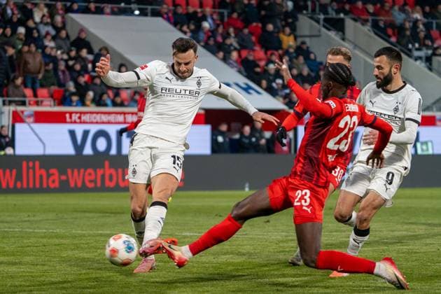 Goal by Haris Tabakovic Borussia Mönchengladbach, 15 , GER, 1 FC Heidenheim 1846 vs Borussia Mönchengladbach, Football, 1 Bundesliga, Matchday 11, Season 2025 2026, 22 11 2025, DFL REGULATIONS PROHIBIT ANY USE OF PHOTOGRAPHS AS IMAGE SEQUENCES AND OR QUASI VIDEO, GER, 1 FC Heidenheim 1846 vs Borussia Mönchengladbach, Football, 1 Bundesliga, Matchday 11, Season 2025 2026, 22 11 2025, Heidenheim Copyright: xEibner-Pressefoto EdwardxCheungx EP_ECG