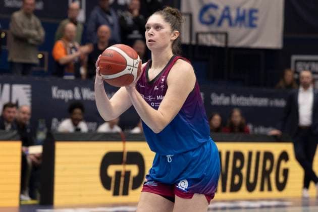 Toyota DBBL 2025 2026 Syntainics MBC vs Eigener Angels Nördlingen Halle Saale, Germany November 22, 2025 In the picture Natalie Kucowski Noerdlingen Weissenfels Stadthalle Weissenfels Saxony Anhalt Germany